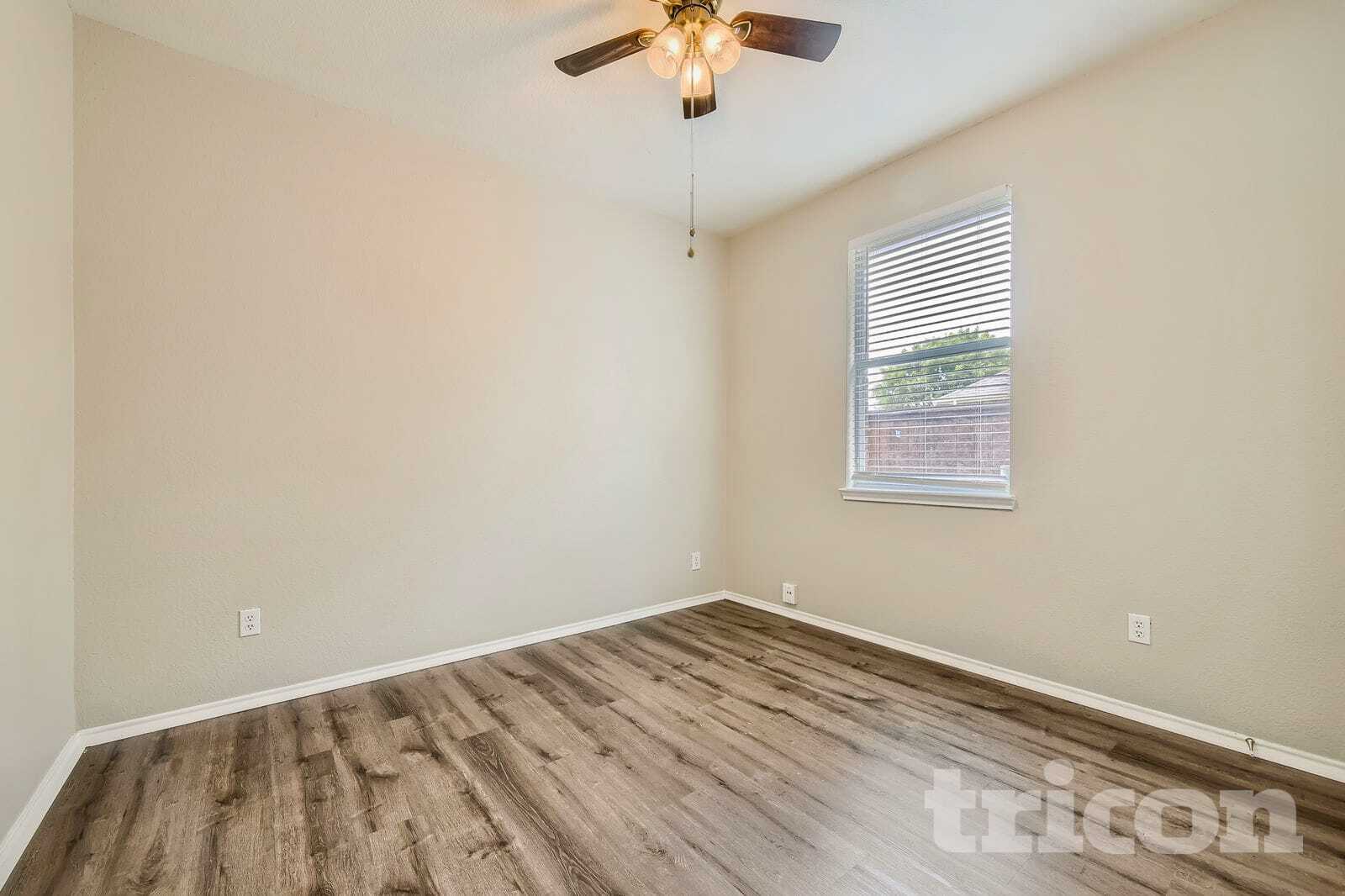 Building Photo - 103 Hollow Tree Dr