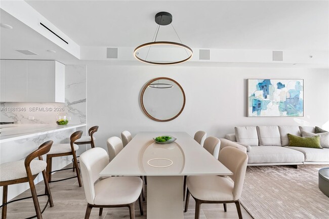 Building Photo - 1116 N Ocean Blvd