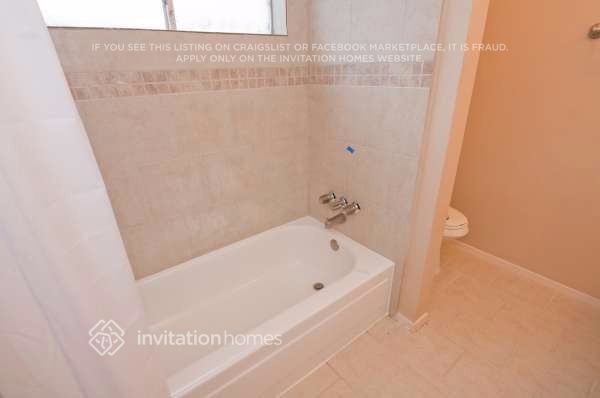 Building Photo - 7319 Echo Pines Dr