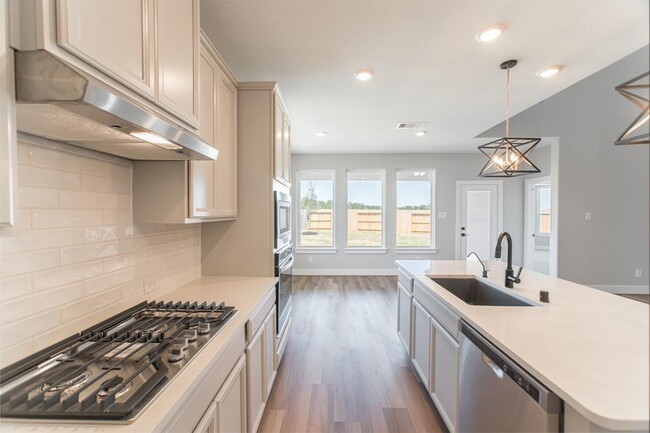 Building Photo - 2016 Woodland Park Ct