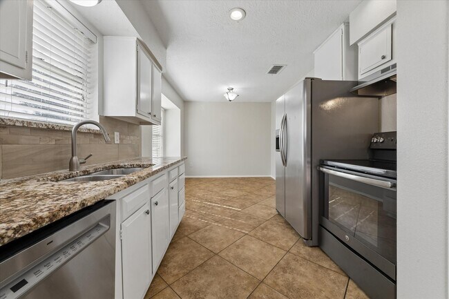 Building Photo - 17134 Barcelona Dr