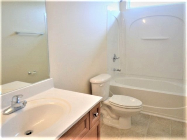 Building Photo - 102 Villa Way