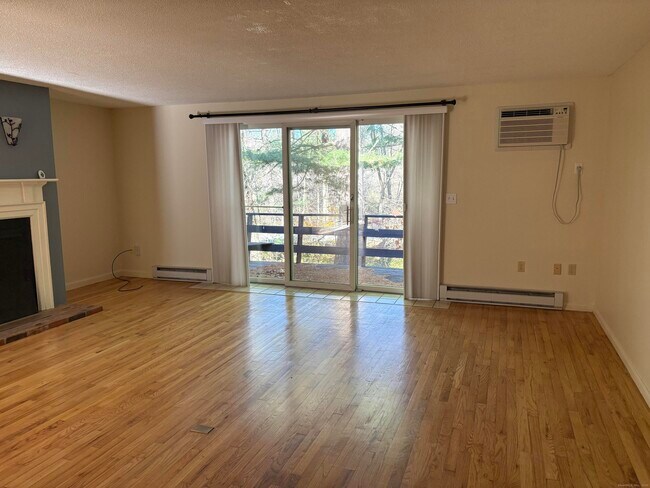 Building Photo - 15 Patriots Square