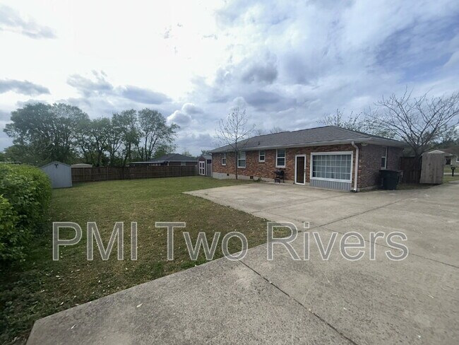 Building Photo - 2639 Woodberry Dr