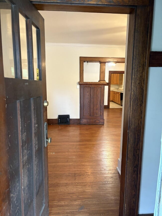 Building Photo - 4 Bed House Available!