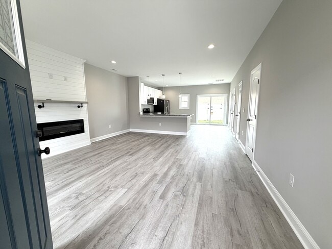 Building Photo - 1 Melissa Ln