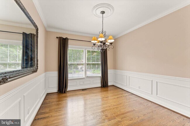 Building Photo - 46448 Montgomery Pl