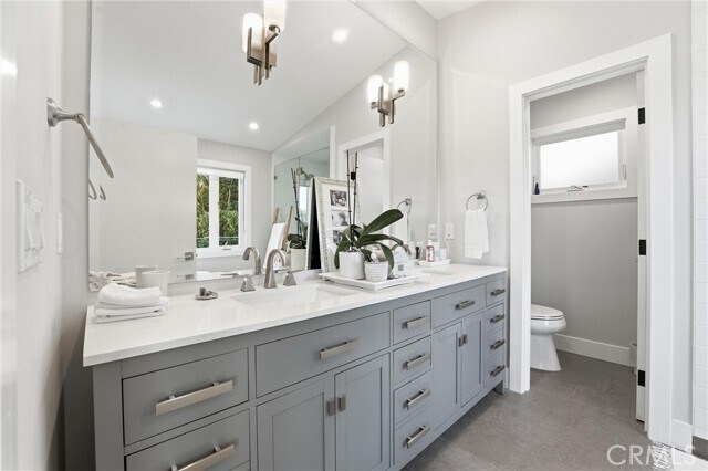 Building Photo - 3078 Zell Dr