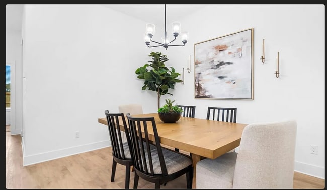 Building Photo - 2311 Longfellow Dr