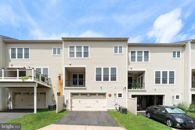 Building Photo - 42524 Rowderbury Square