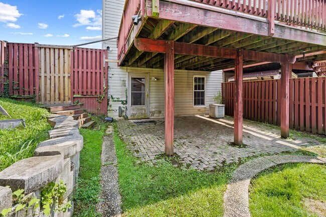 Building Photo - 5411 Castlestone Dr