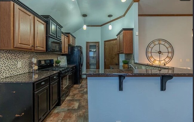 Building Photo - 7504 Meadow Lake Dr