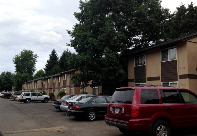 Building Photo - Briarwood Apartments