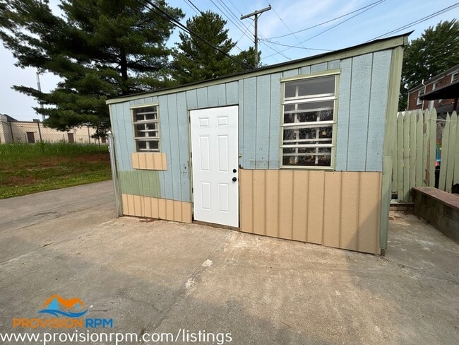 Building Photo - 1609 Riverwood Rd