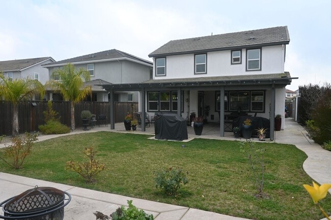 Building Photo - 10060 Carinata Dr