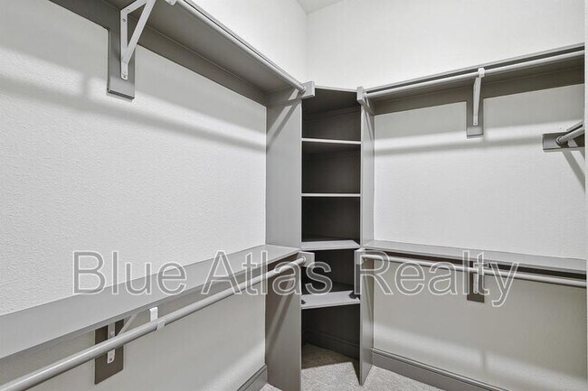 Building Photo - 2700 Old Denton Rd