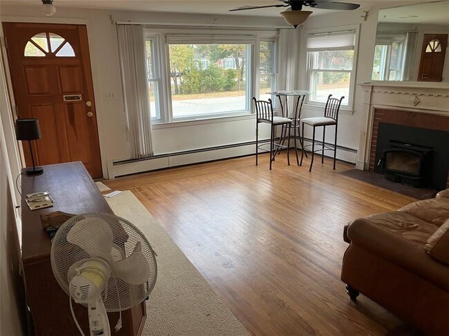 Building Photo - 56 Partition St