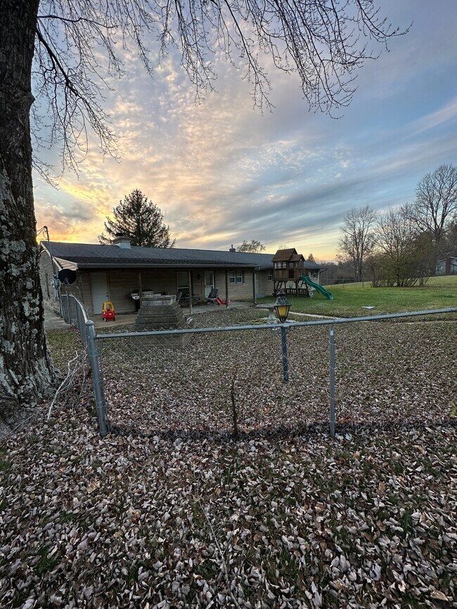 Building Photo - 5301 S Fairfax Rd