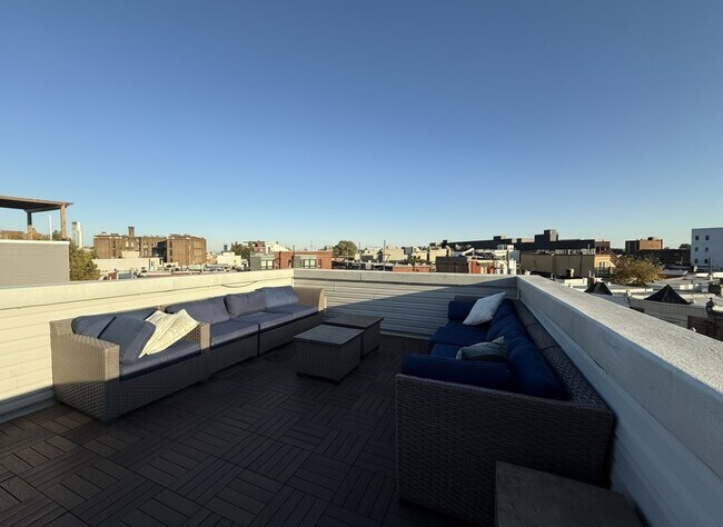 Building Photo - 2529 Grays Ferry Ave