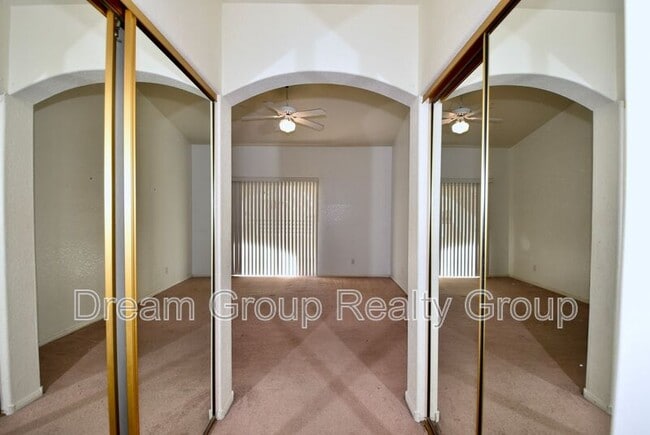 Building Photo - 3320 S Fort Apache Rd