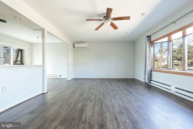 Building Photo - 117 Seaspray Rd