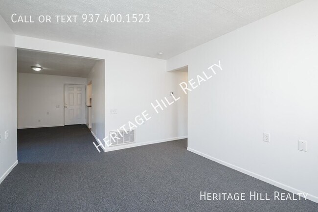 Building Photo - 2 bedroom, 1.5 bath unit in Fairborn withi...