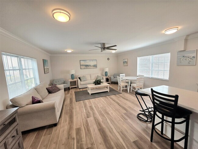 Building Photo - 2230 NE 56th Pl