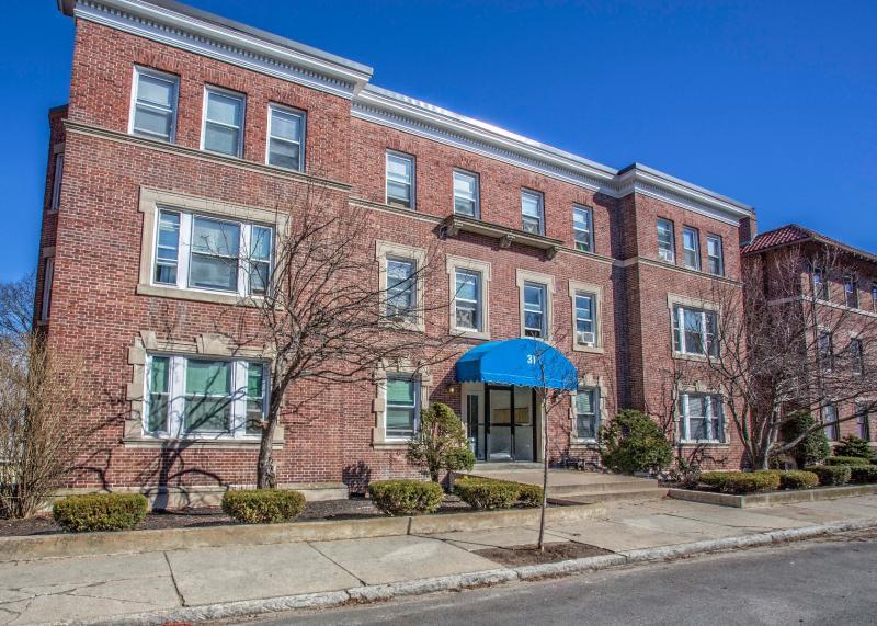 Building Photo - 35 South St