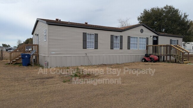 Building Photo - 3753 Oakwood Dr