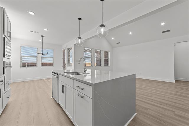 Building Photo - 2031 Roaring Frk Dr