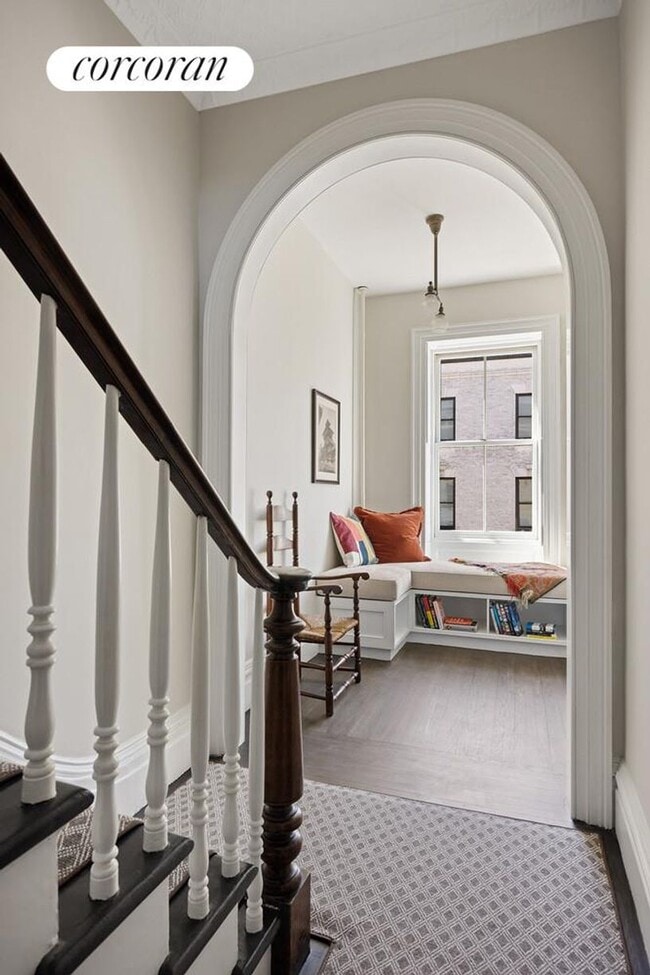 Building Photo - 57 Middagh St