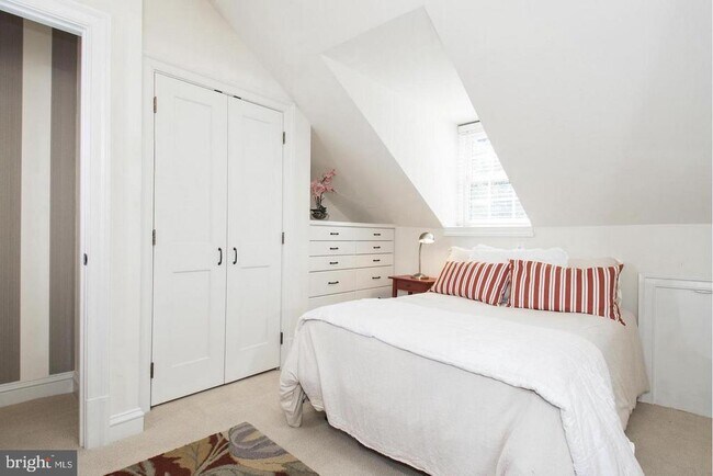 Building Photo - 2706 N St NW