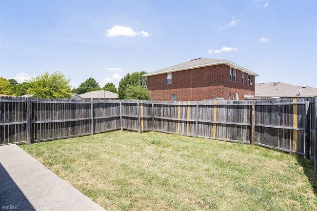 Building Photo - 4 br, 2 bath House - 705 Pine Hollow Dr