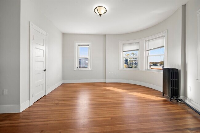 Building Photo - 493 Broadway