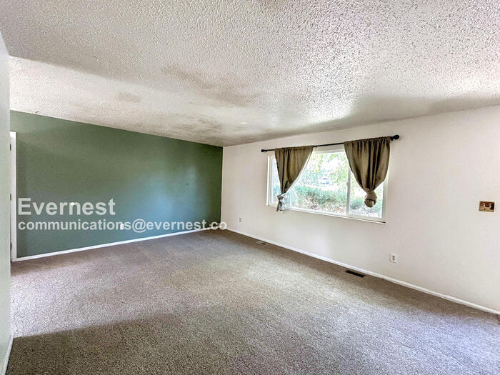 Building Photo - 2609 Granada Dr