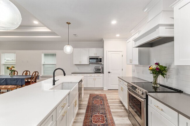 Building Photo - 4 BED 2 BATH in GRAND OAKS