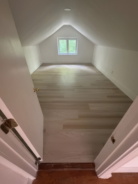 Building Photo - 5230 Bancroft Ave