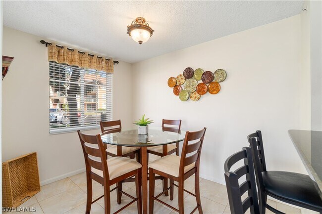 Building Photo - 1265 Wildwood Lakes Blvd