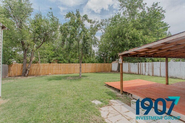 Building Photo - 9212 S McKinley Ave