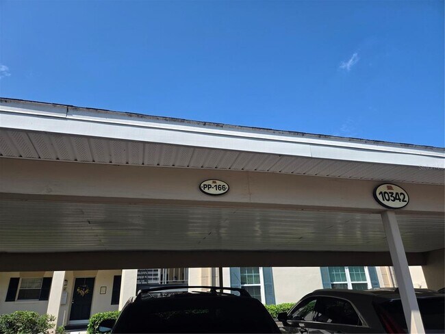 Building Photo - 10342 Carrollwood Ln