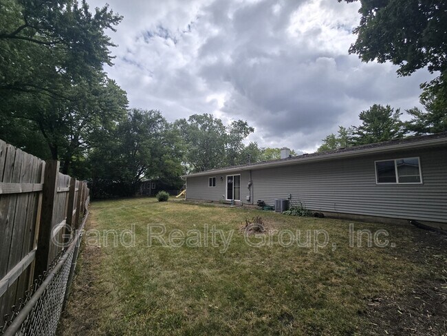 Building Photo - 18660 Pamela Pl