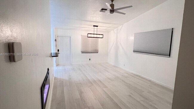 Building Photo - 10669 Boca Entrada Blvd