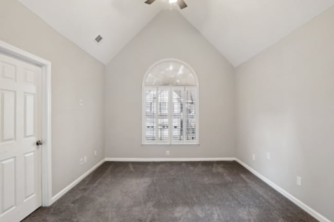 Building Photo - 2058 Drogheda Ln