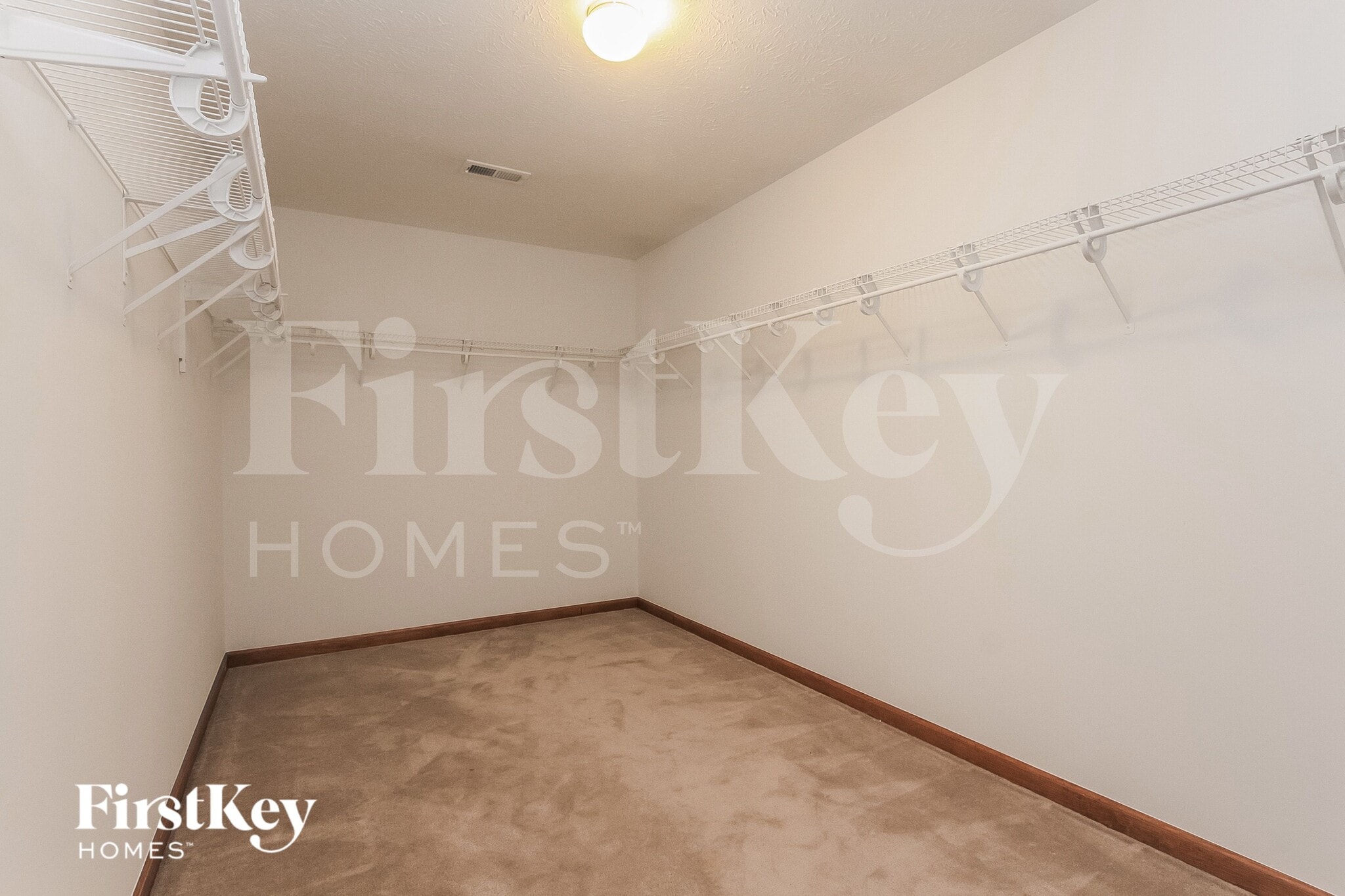 Building Photo - 1117 Central Park Blvd N