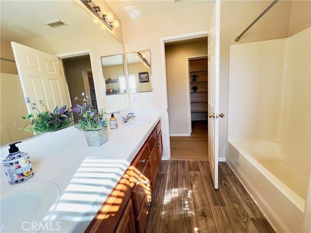 Building Photo - 17231 Greentree Dr