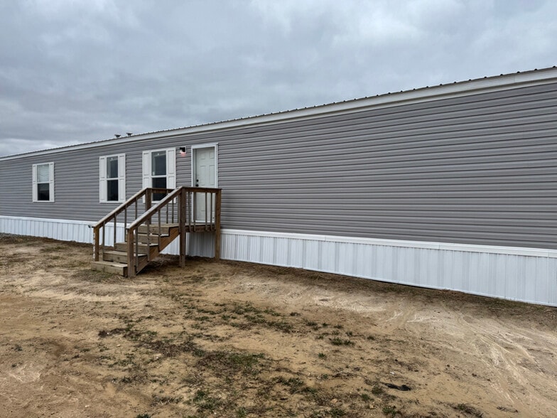 Building Photo - 3950 LA-134