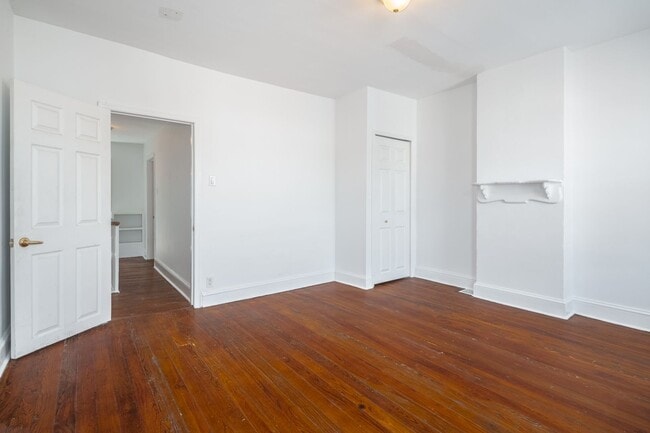 Building Photo - Two Bed Point Breeze Townhouse