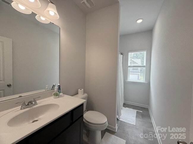 Building Photo - 6135 Moonview Ct