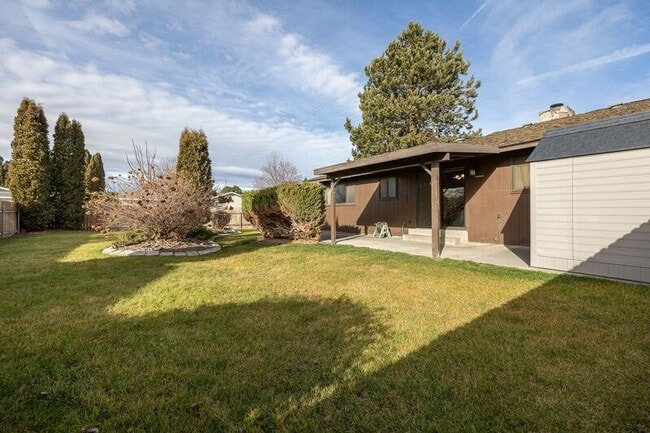 Building Photo - 6717 W 1st Ave