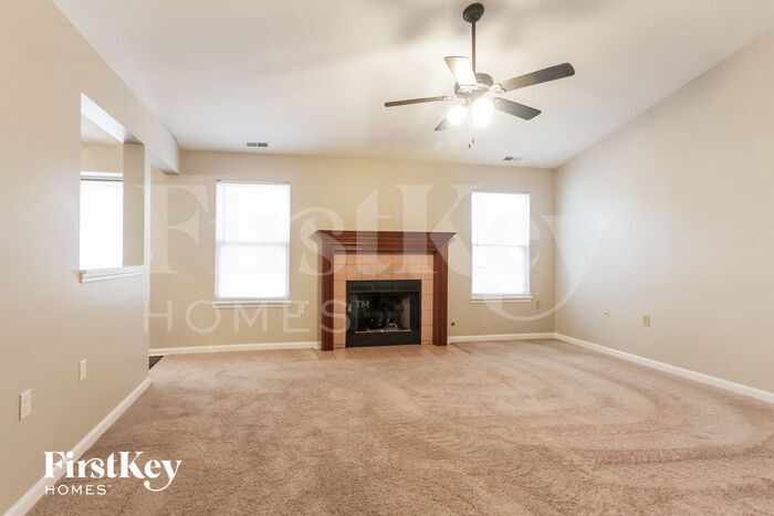Building Photo - 2242 Valley Creek Way